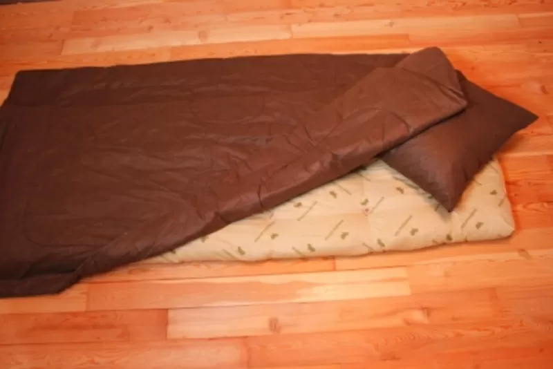Матрац,  подушка и одеяло.
